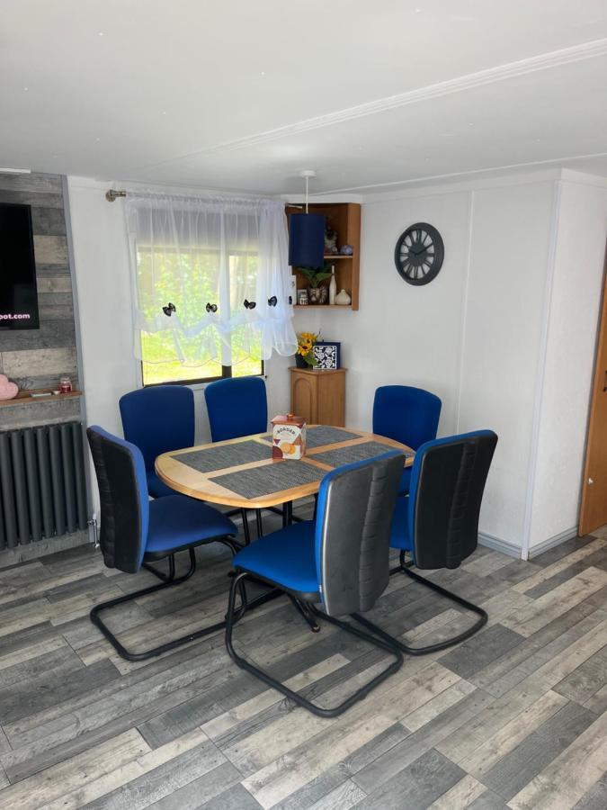 Unique Caravan With Outdoor Space Ballantrae Exteriör bild